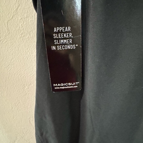 Elegant Black One Piece bathing suit - Picture 4 of 6